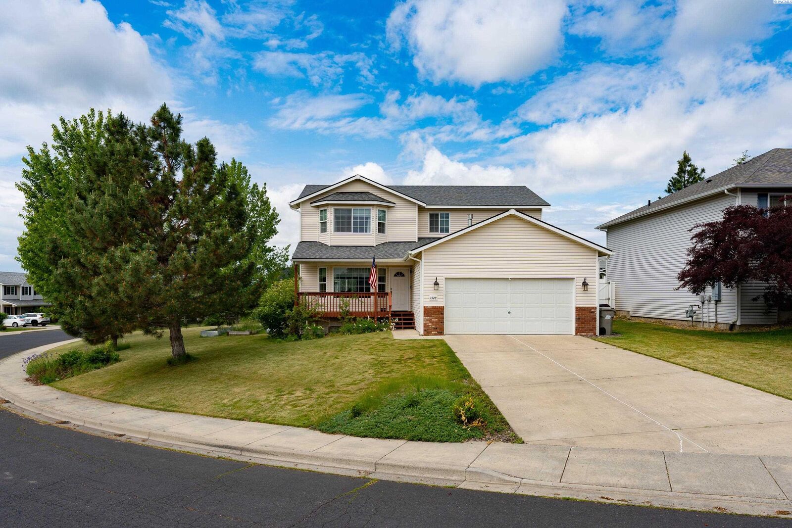 Property Photo:  1529 NW Canyon View Dr  WA 99163 