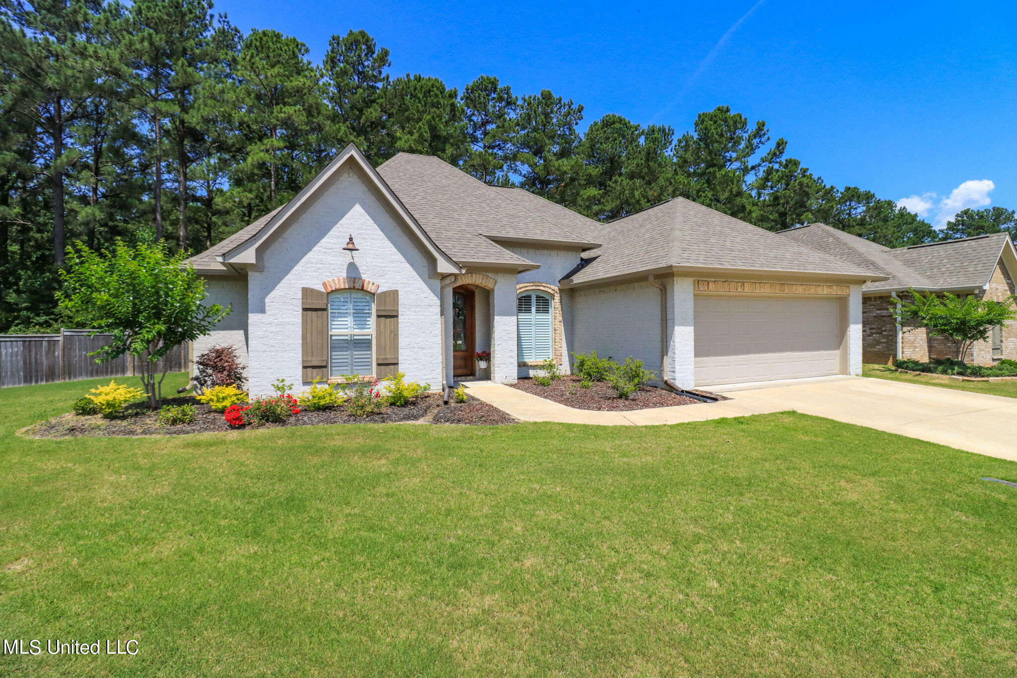 Property Photo:  130 Magnolia Place Circle  MS 39047 