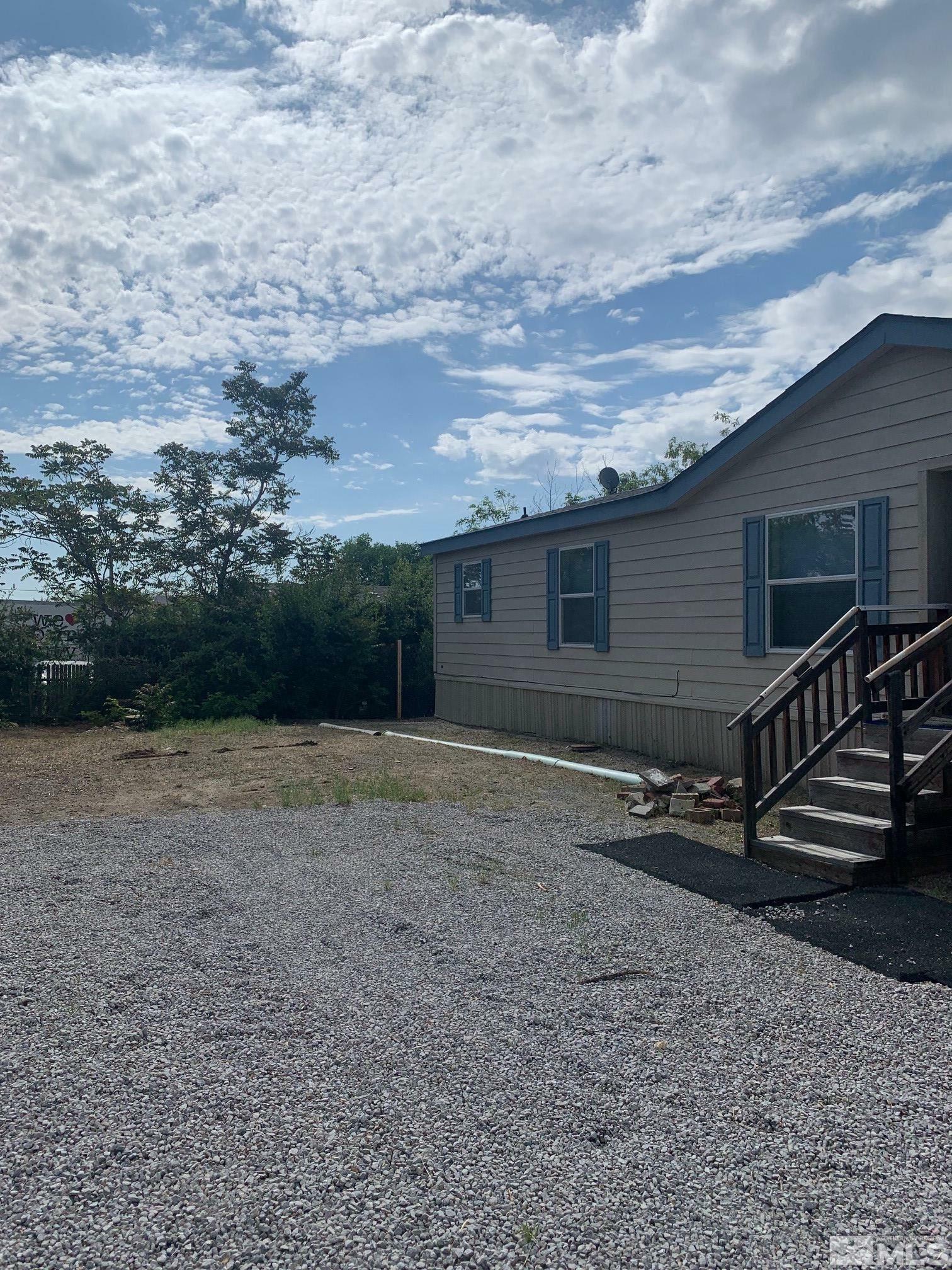 Property Photo: 276 E 9th Avenue NV 89433