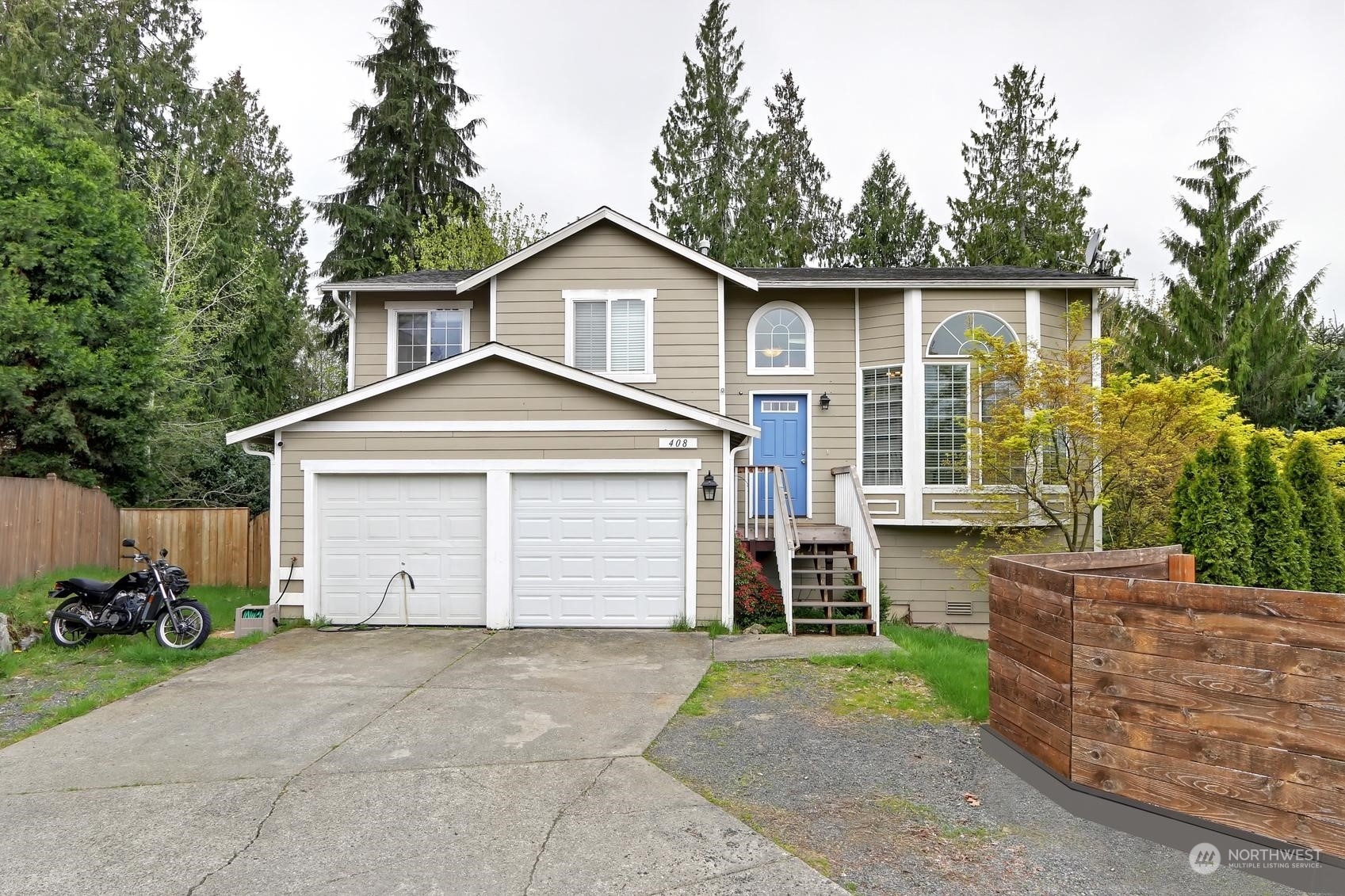 Property Photo:  408 Stilley Way  WA 98252 