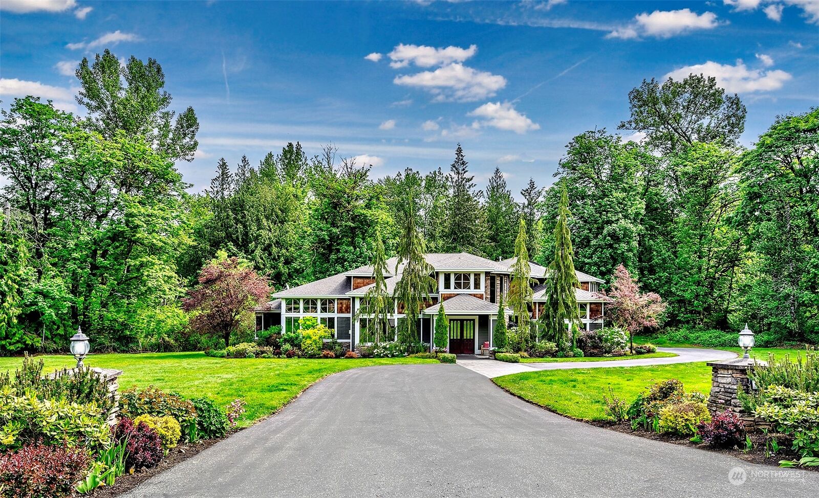 Property Photo: 11804 268th Drive NE WA 98019