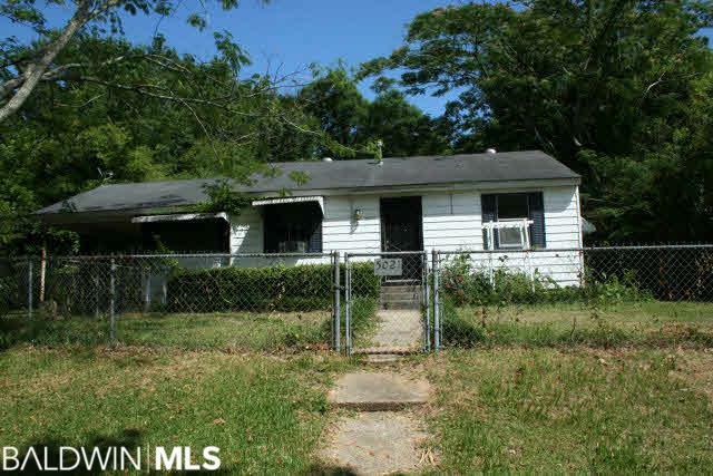 Property Photo:  5021 Hillwood Circle  AL 36608 