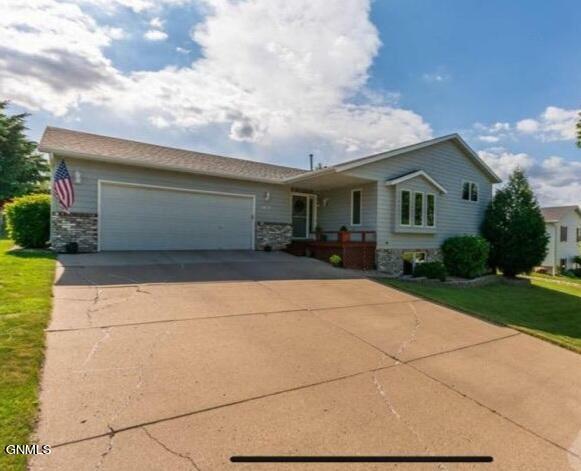 Property Photo:  1812 Lilac Lane  ND 58501 