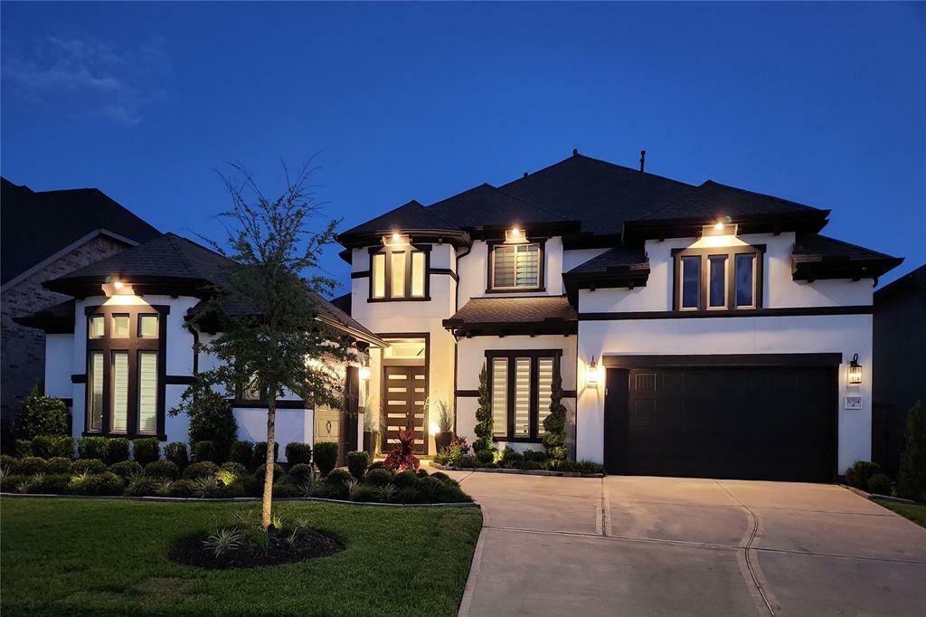 Property Photo: 10514 Fountain Court TX 77459