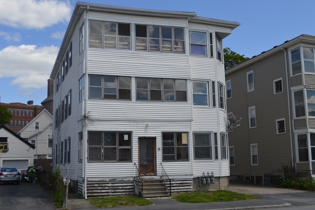 Property Photo: 16 Orient Street 2 MA 01604