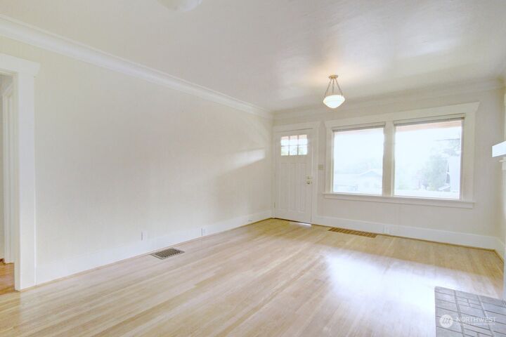 Property Photo: 6321 20th Avenue NE WA 98115