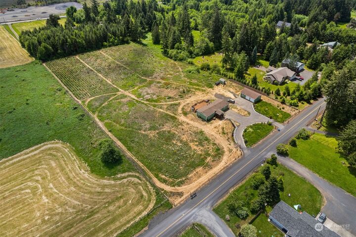 Property Photo: 691 Avery Road W WA 98596