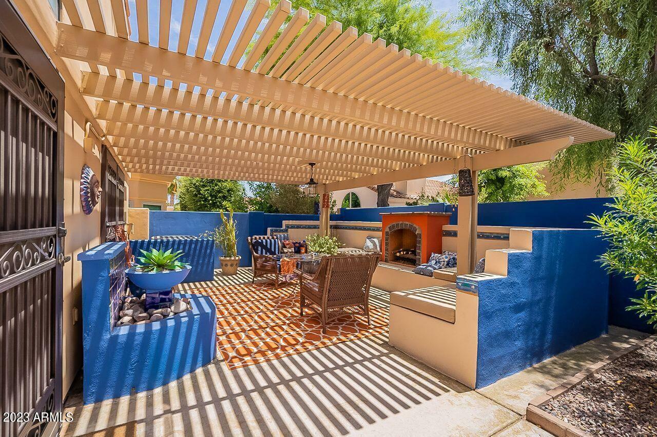Property Photo: 16823 E Eider Court AZ 85268