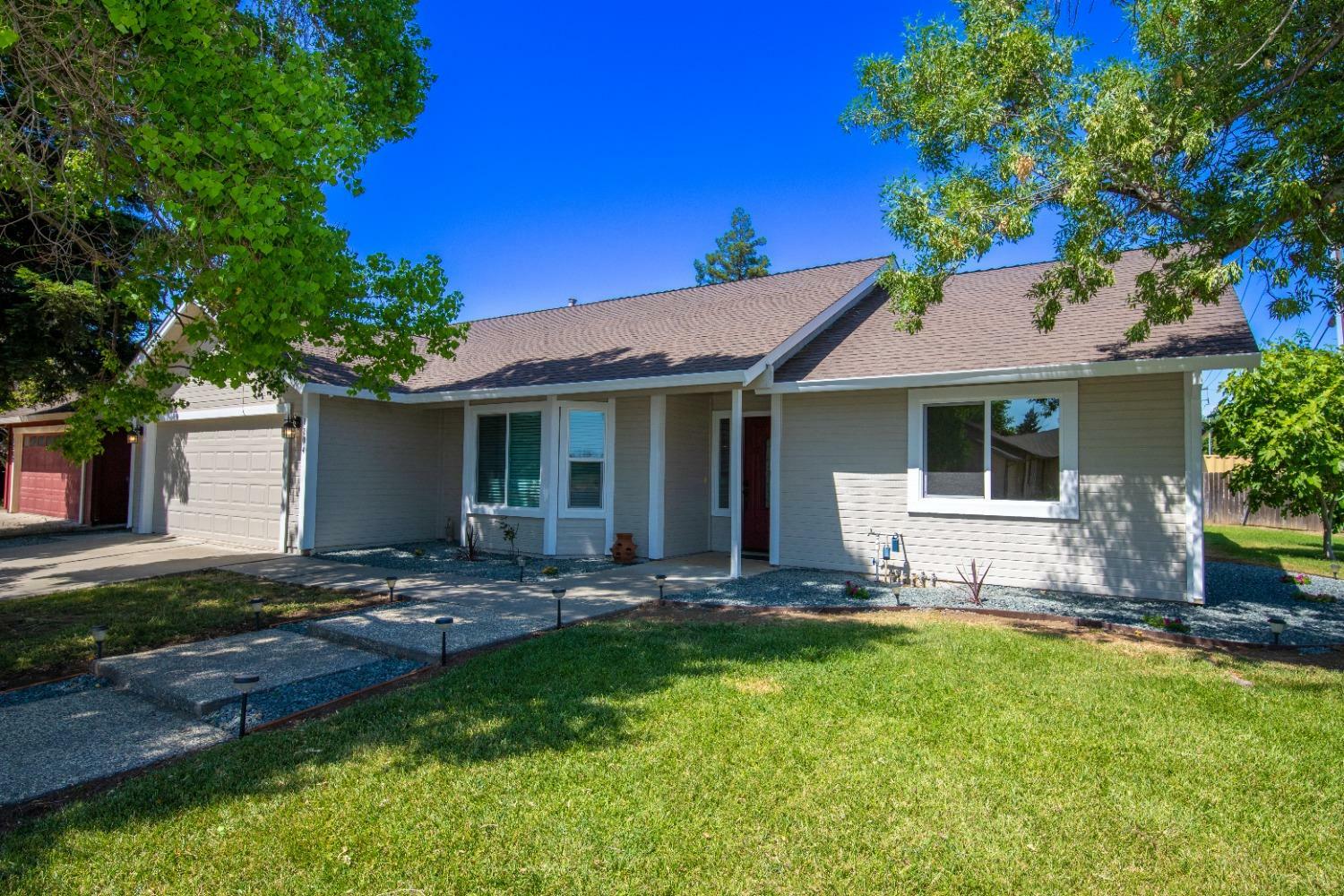 Property Photo:  1204 Almeria Avenue  CA 95694 