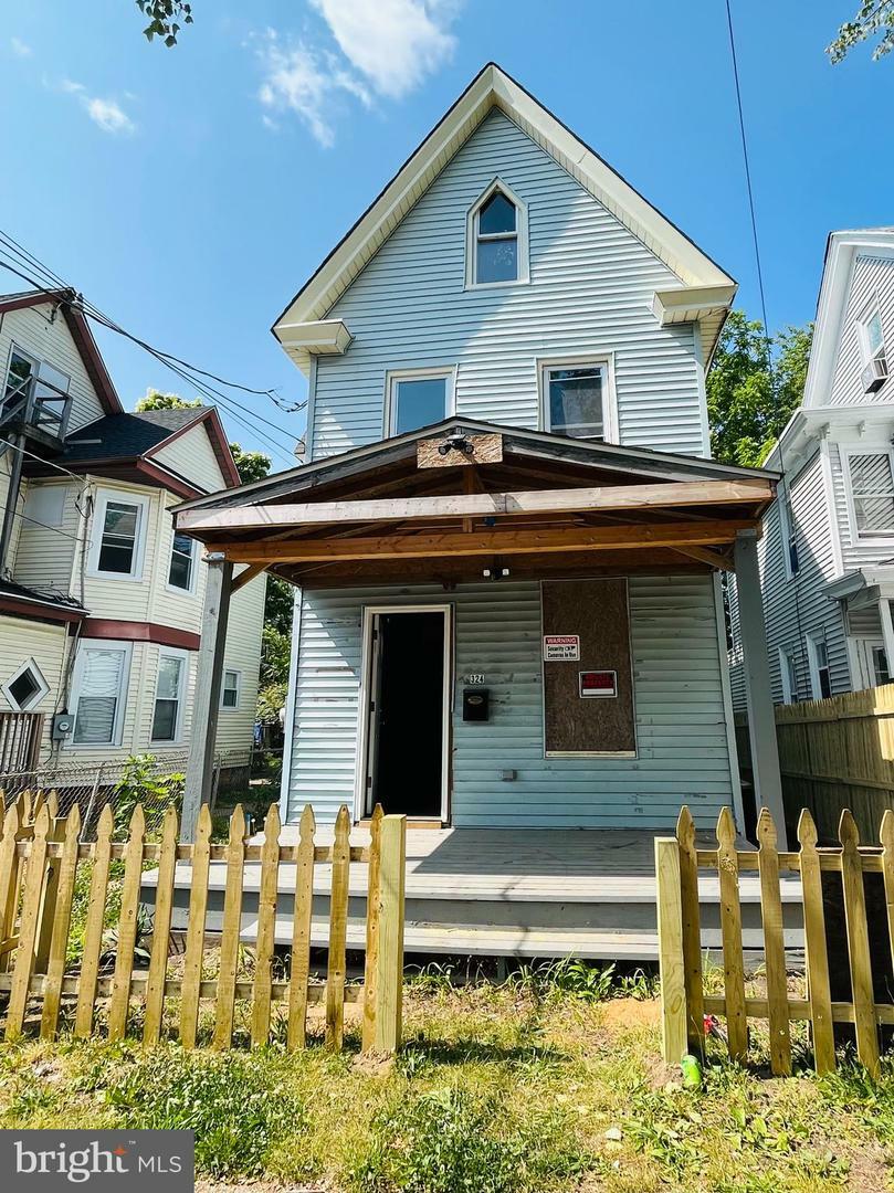 Property Photo:  324 E Oak Street  NJ 08332 