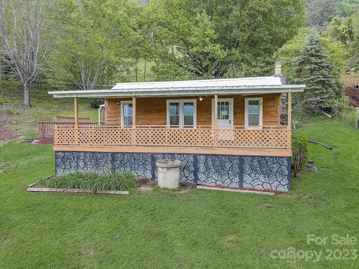 Property Photo:  214 Plank Road  NC 28716 