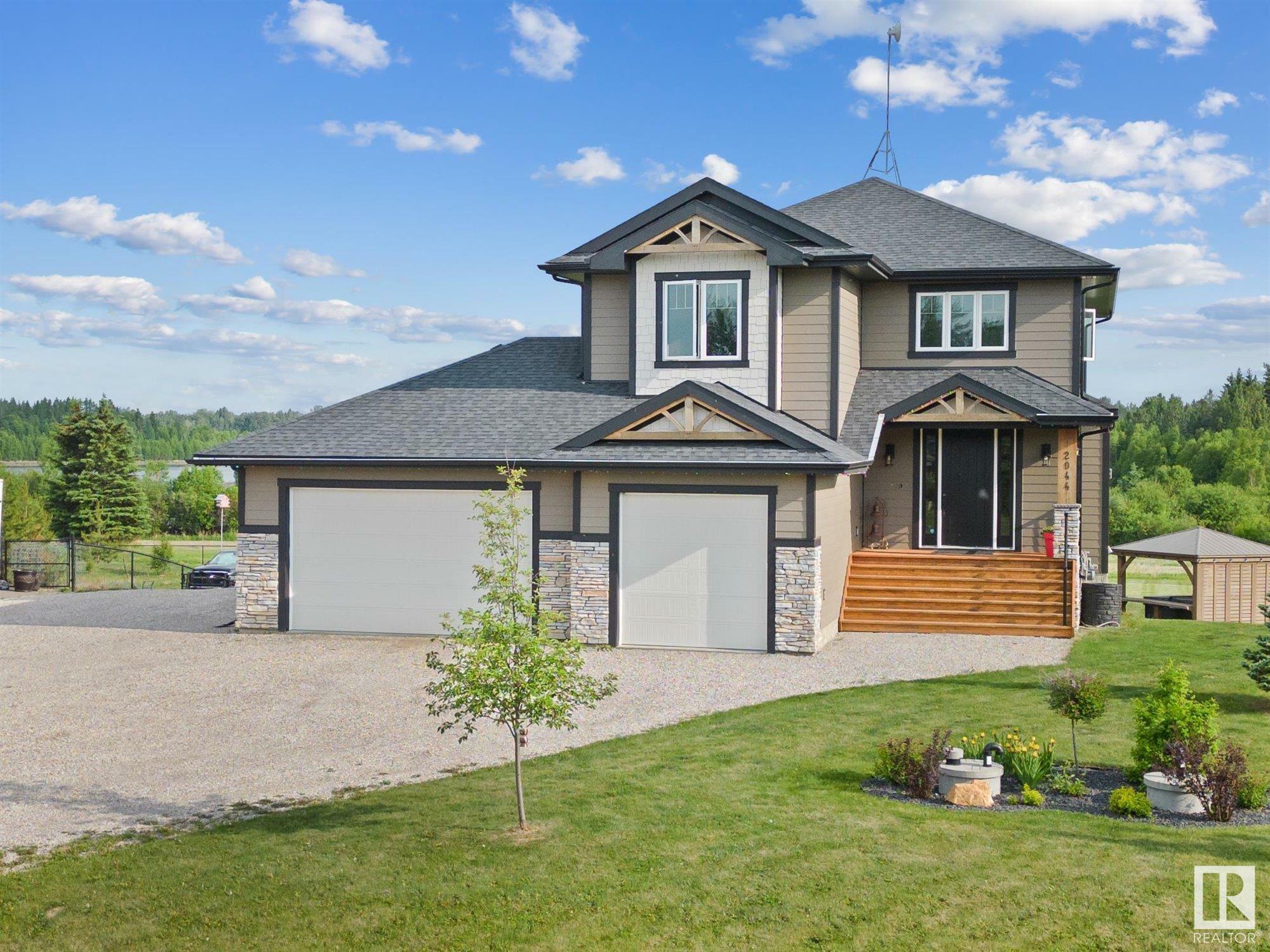 2044 Spring Lake Drive  Rural Parkland County AB T7Z0G8 photo