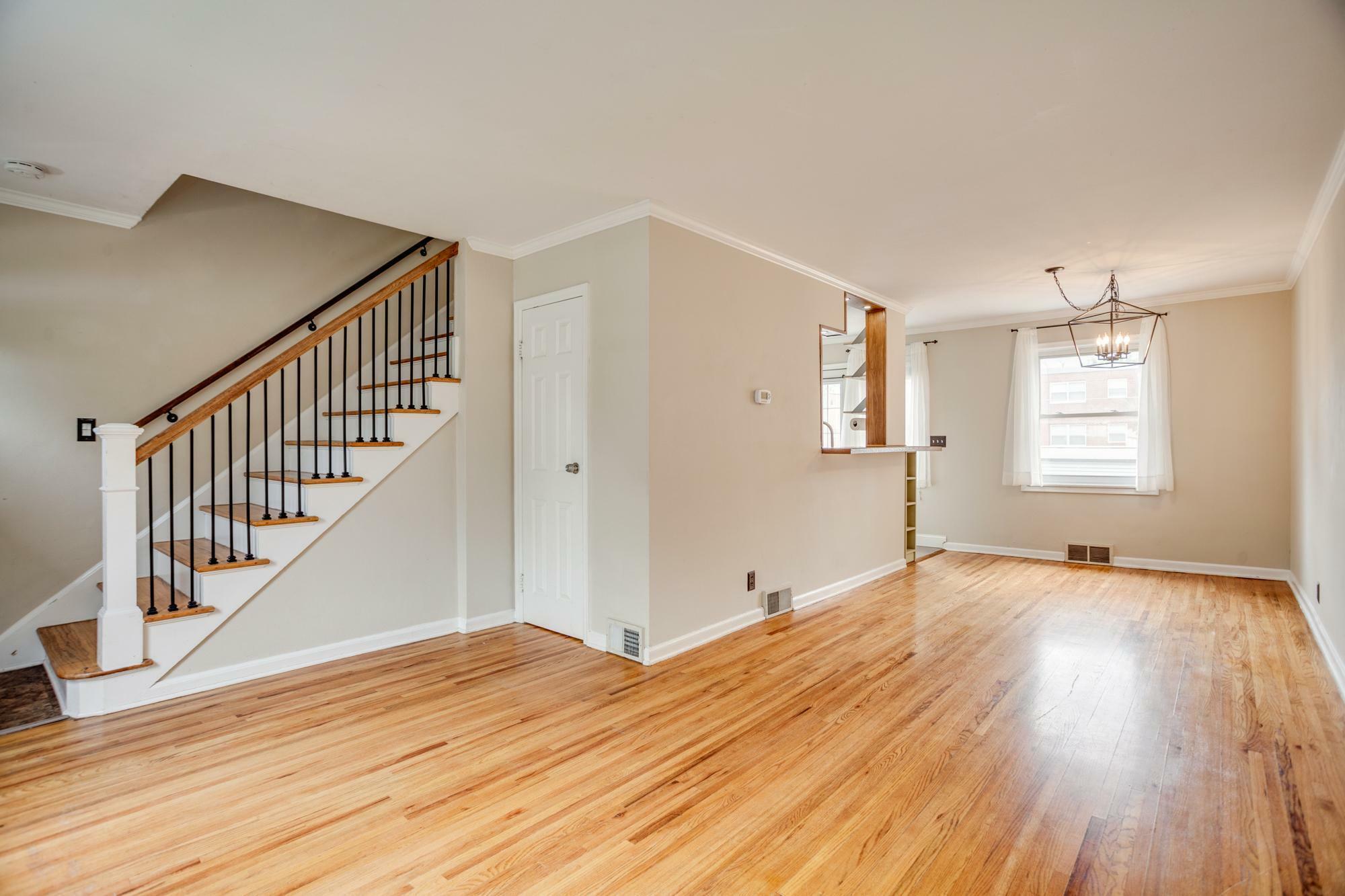 Property Photo: 2050 Montreal Avenue MN 55116