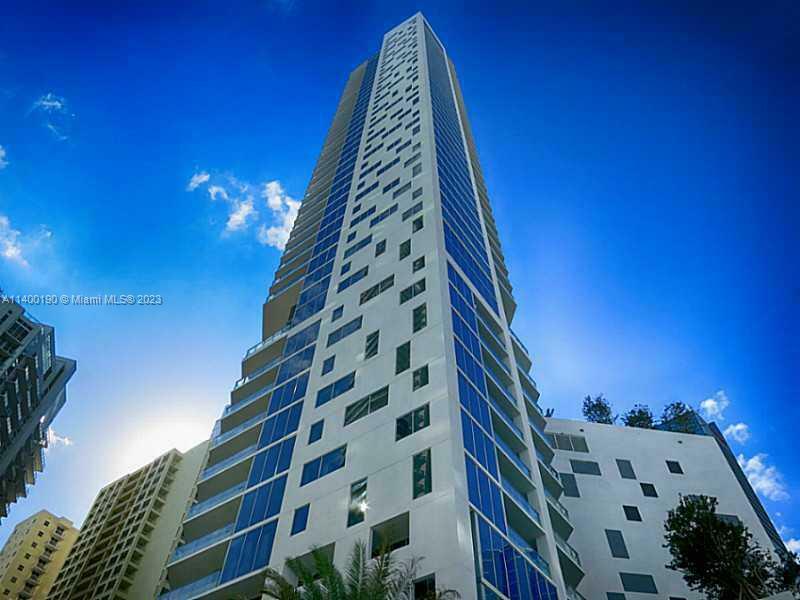 Property Photo:  1300 Brickell Bay Dr 1100  FL 33131 