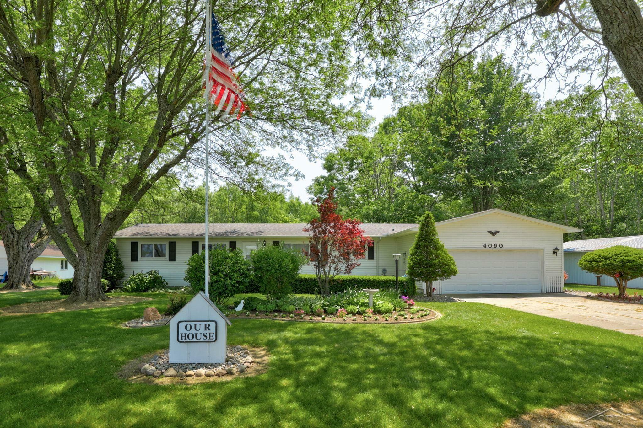 Property Photo:  4090 E Townline  MI 48415 