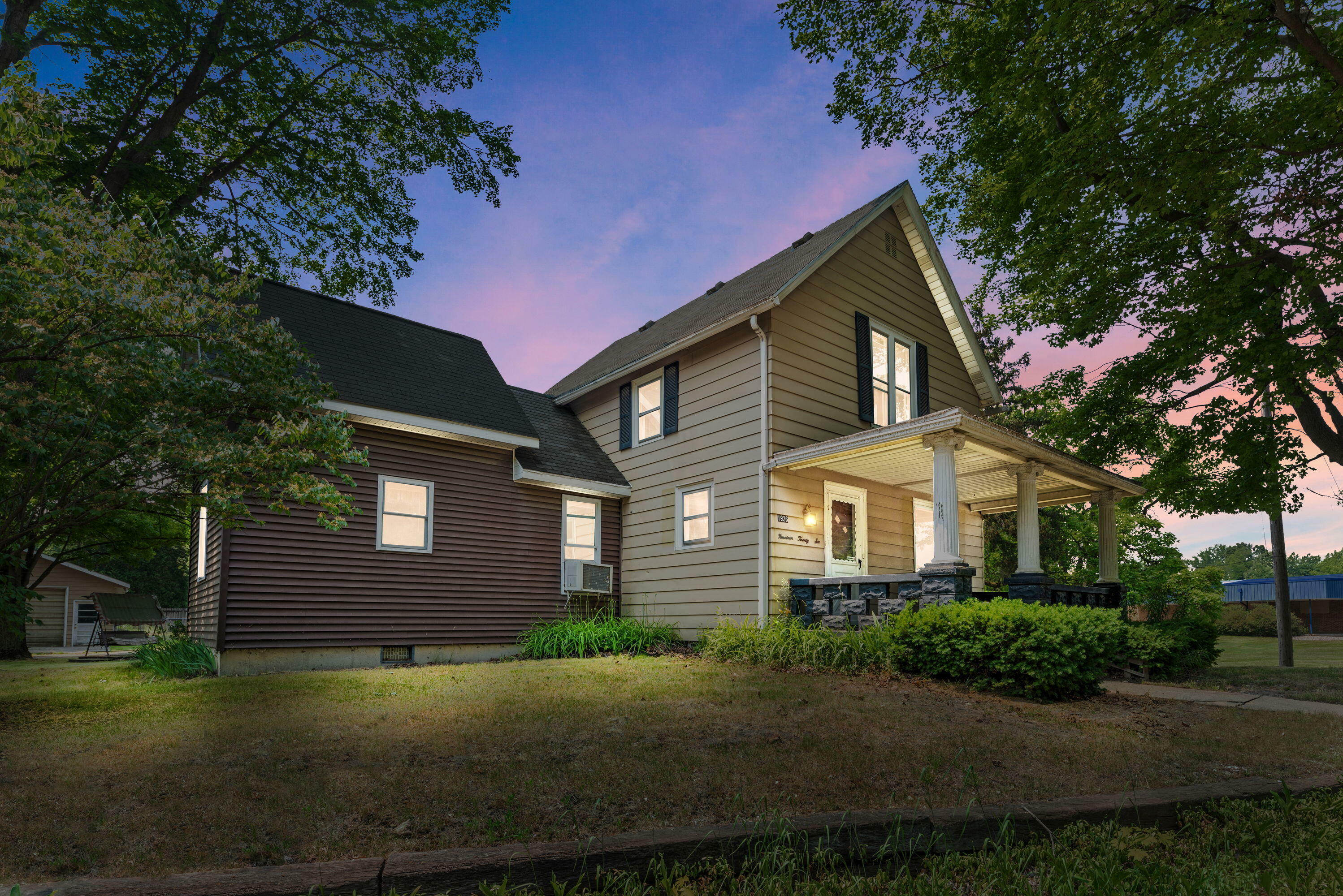 Property Photo: 1926 N 5th Street MI 49120