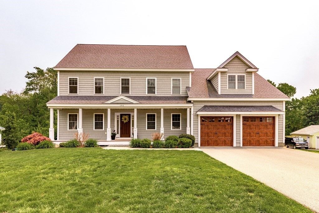 Property Photo:  195 Mill St  MA 01803 