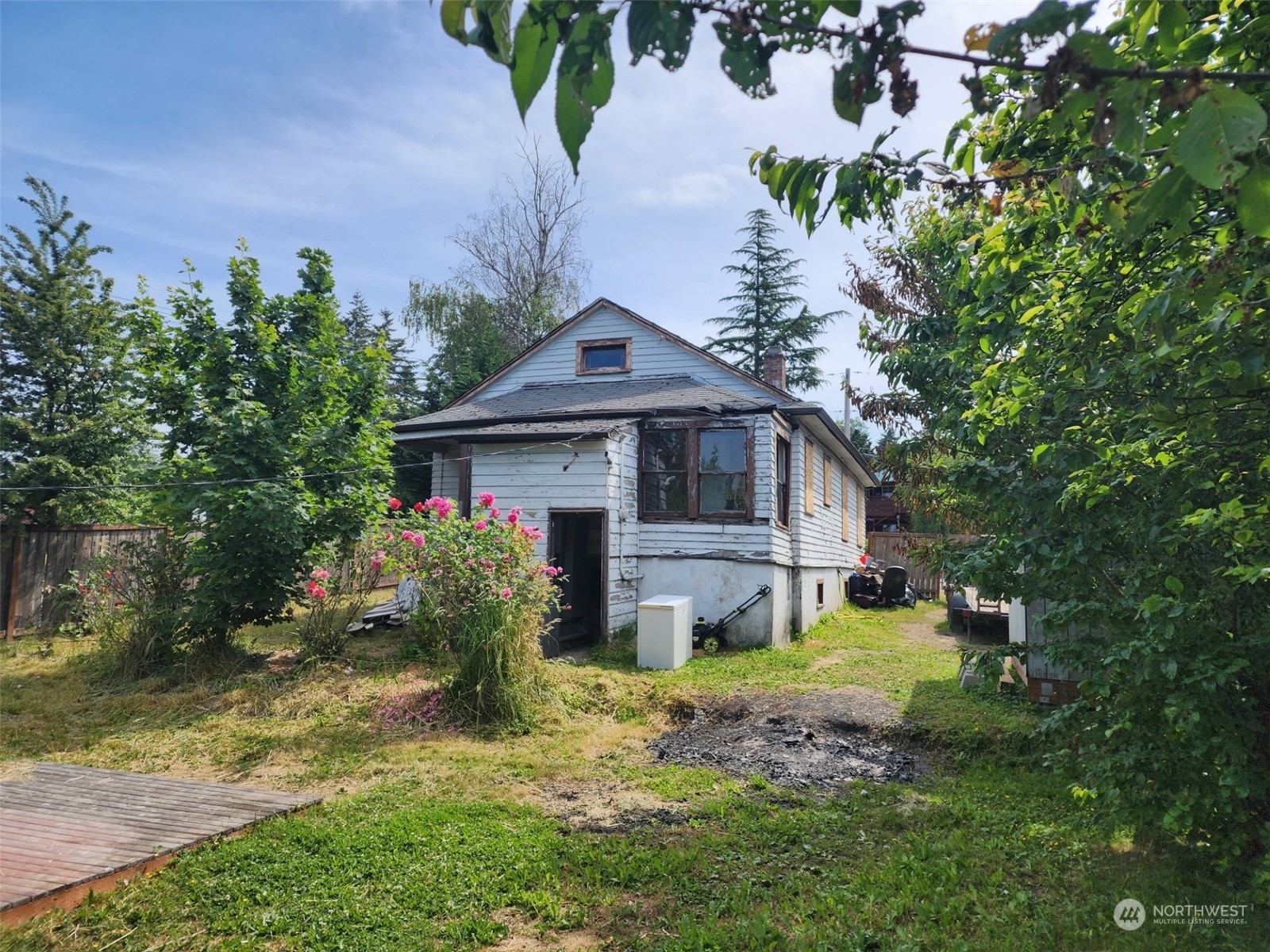 Property Photo: 615 Clark Avenue N WA 98030