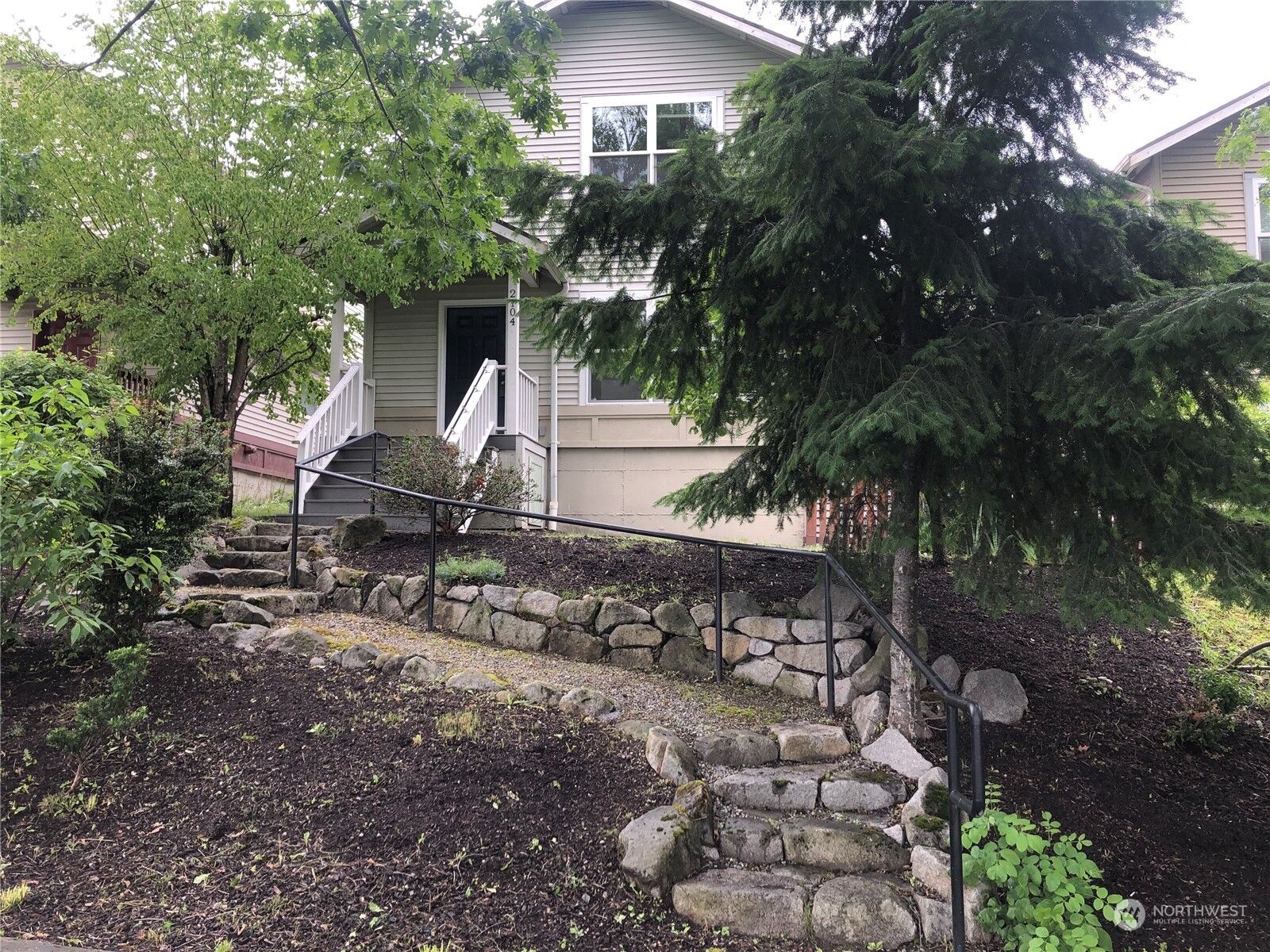 Property Photo:  2104 S Judkins Street  WA 98144 