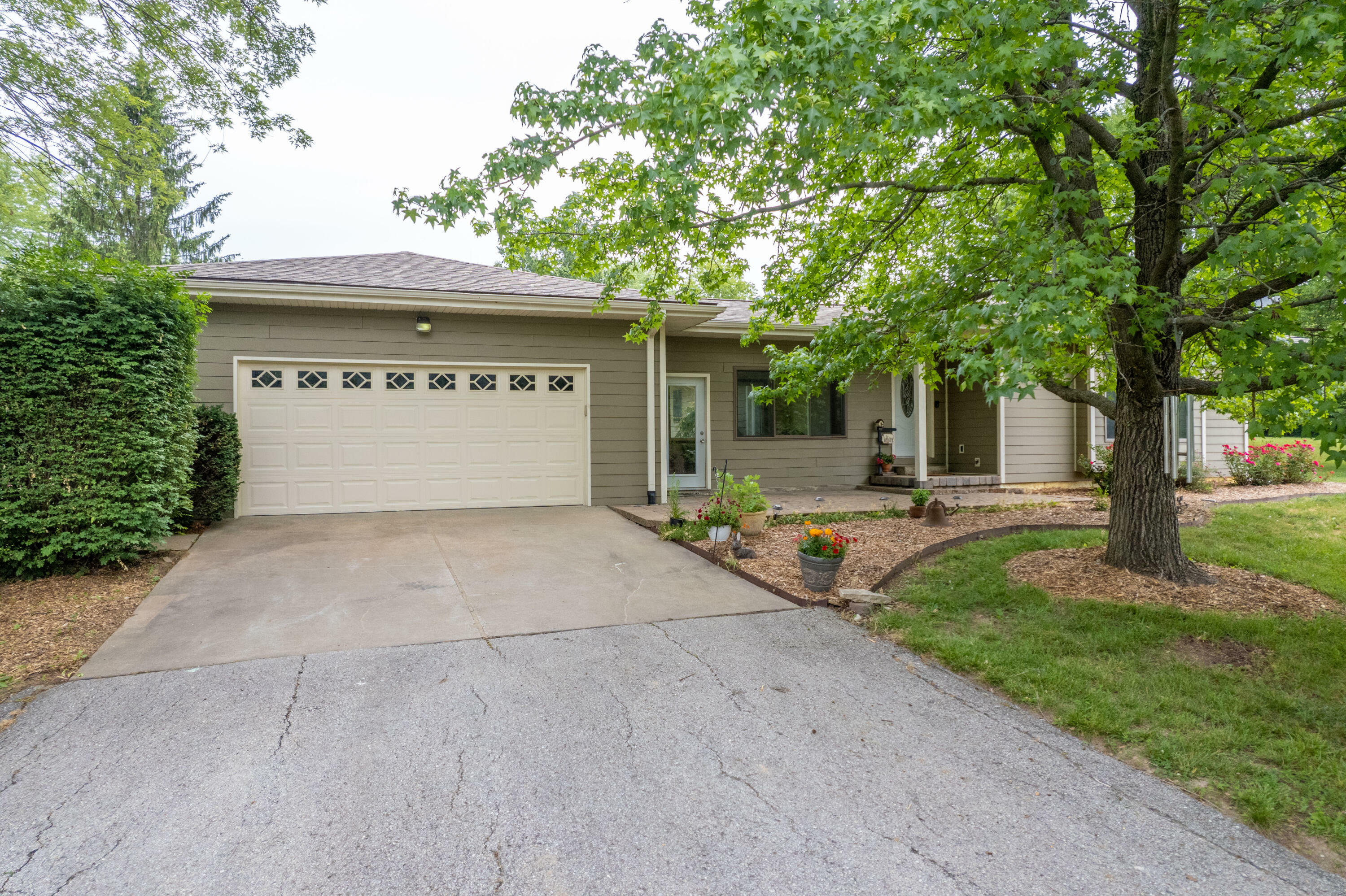 Property Photo:  10351 W Kings Ln  MO 65279 