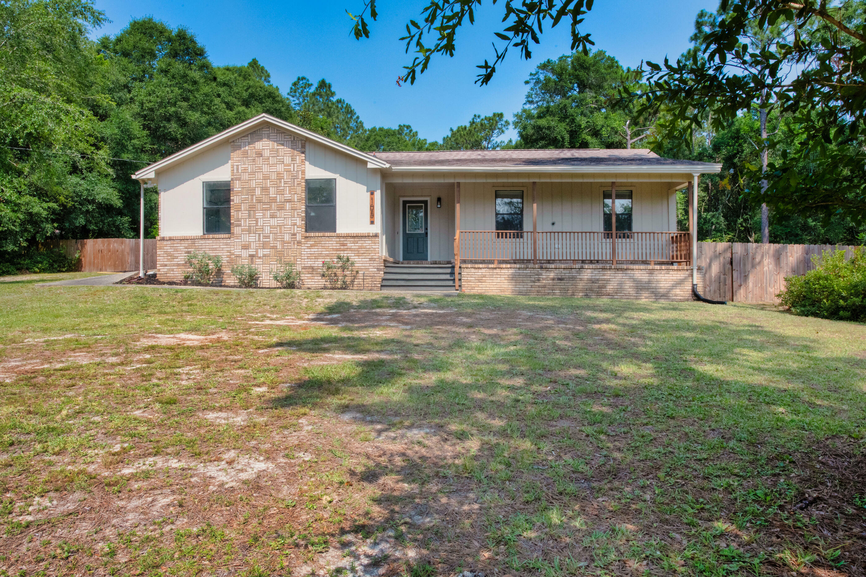 Property Photo:  105 Shell Drive  FL 32536 