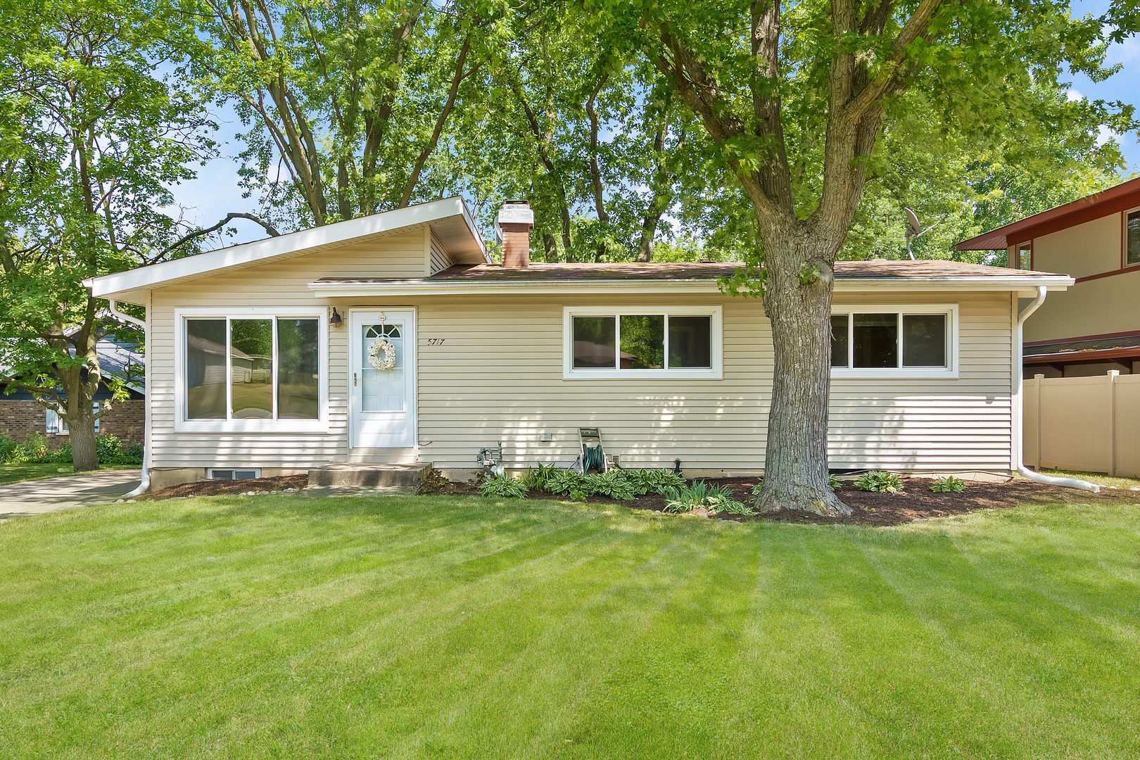 Property Photo:  5717 Pershing Avenue  IL 60516 