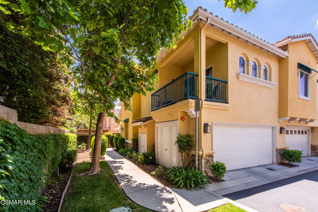 Property Photo:  4192 Laredo Lane C  CA 93063 