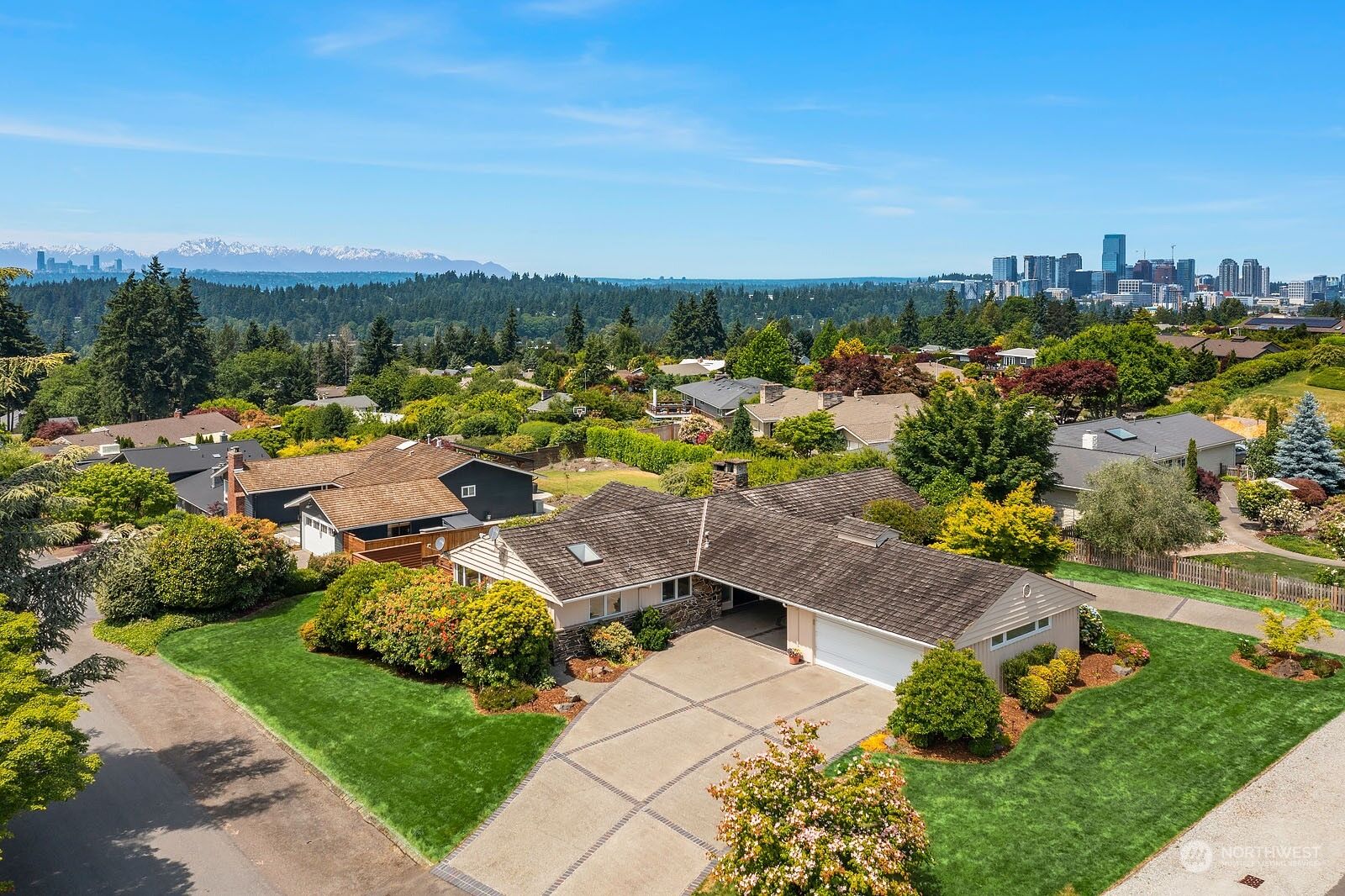 MLS 2101740 2217 123rd Avenue SE Bellevue WA 98005 mls-2101740-2217-123rd-avenue-se-bellevue-wa-98005
