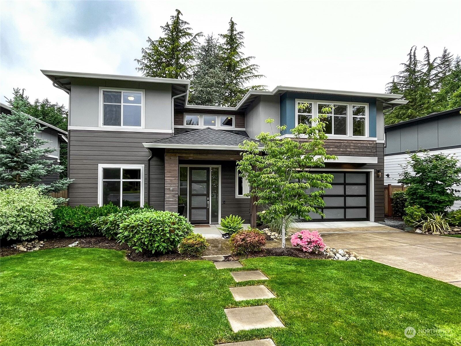 Property Photo:  23617 105th Place W  WA 98020 