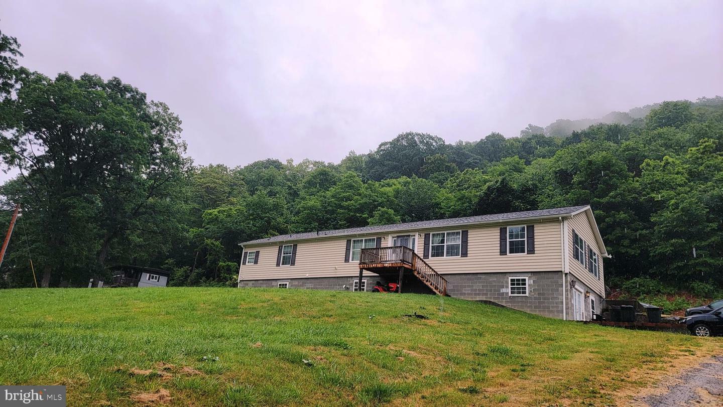 Property Photo:  1730 Waxler Rd  WV 26726 