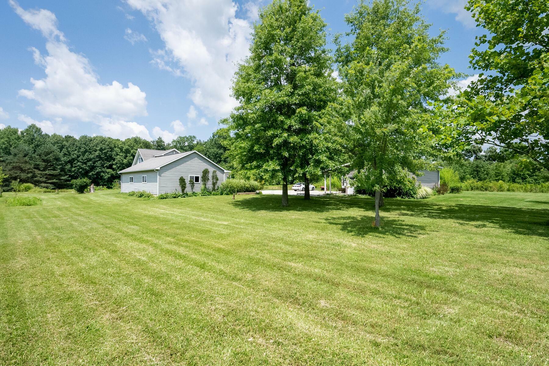 Property Photo:  1055 N Old State Road  OH 43015 