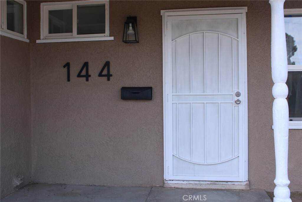 Property Photo: 144 E Avenue Q CA 93550