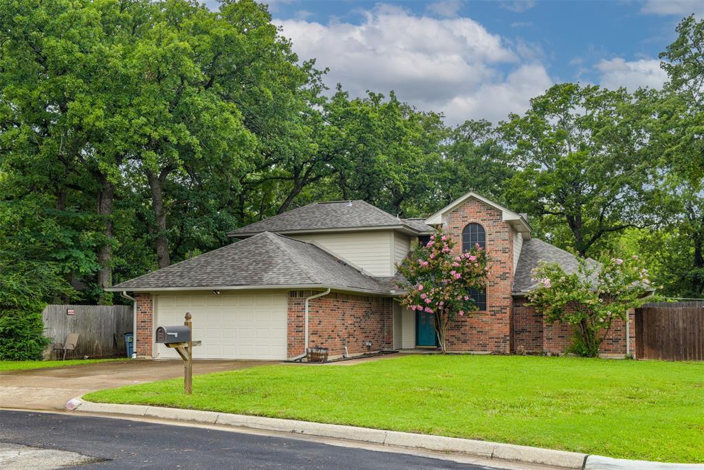 Property Photo: 5602 Louise Way Drive TX 76017
