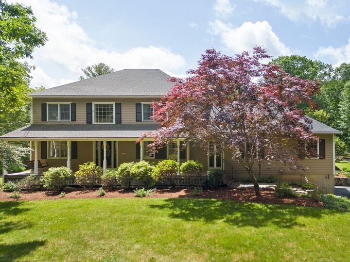 Property Photo: 18-R Hillside Way MA 01887