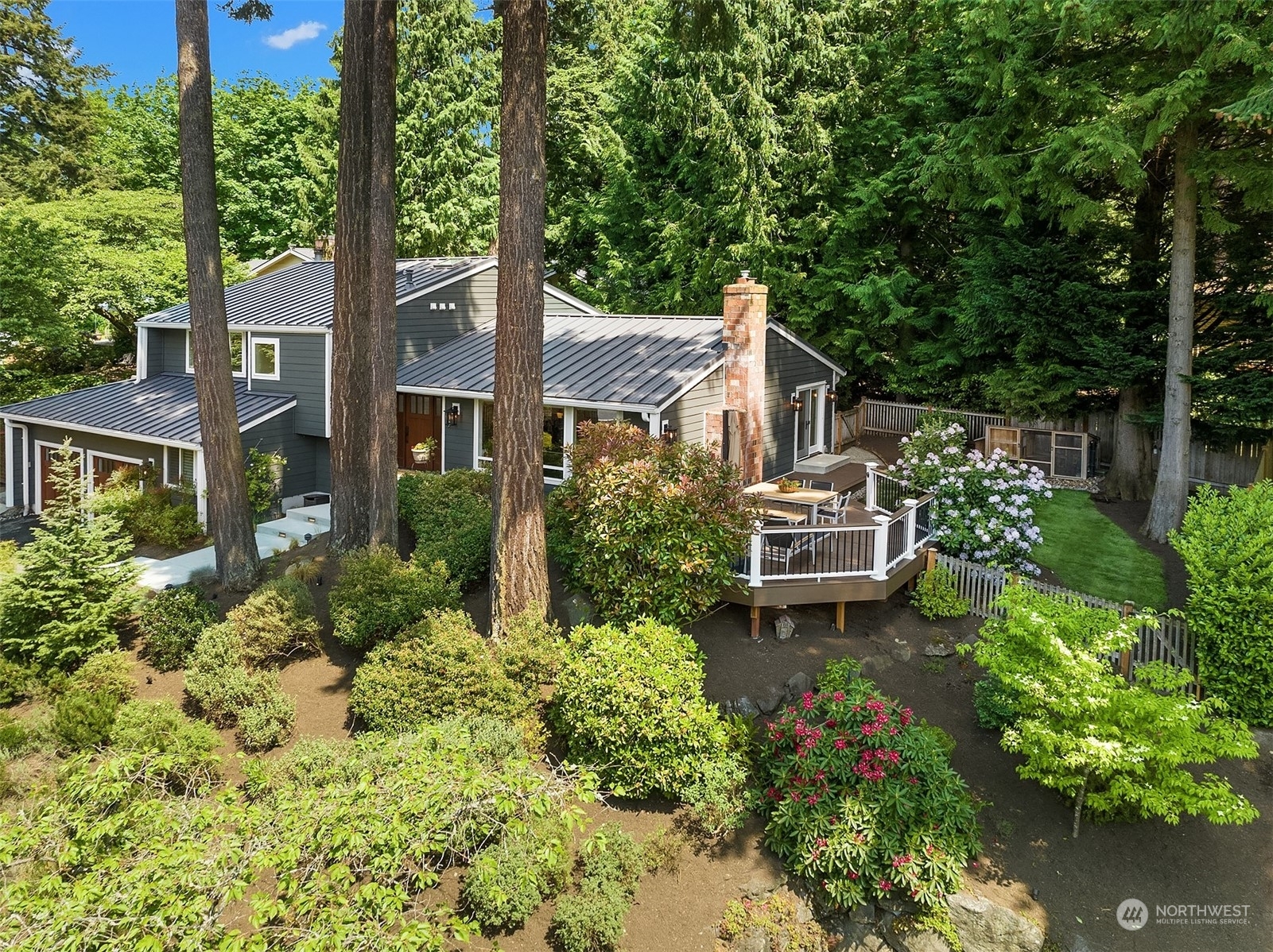 Property Photo:  8620 SE 60th Street  WA 98040 