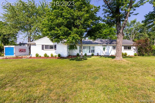 Property Photo:  23695 E Newell Circle  MI 48336 