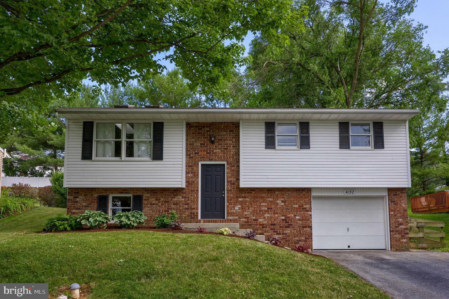 Property Photo:  4152 Magnolia Drive  PA 17552 