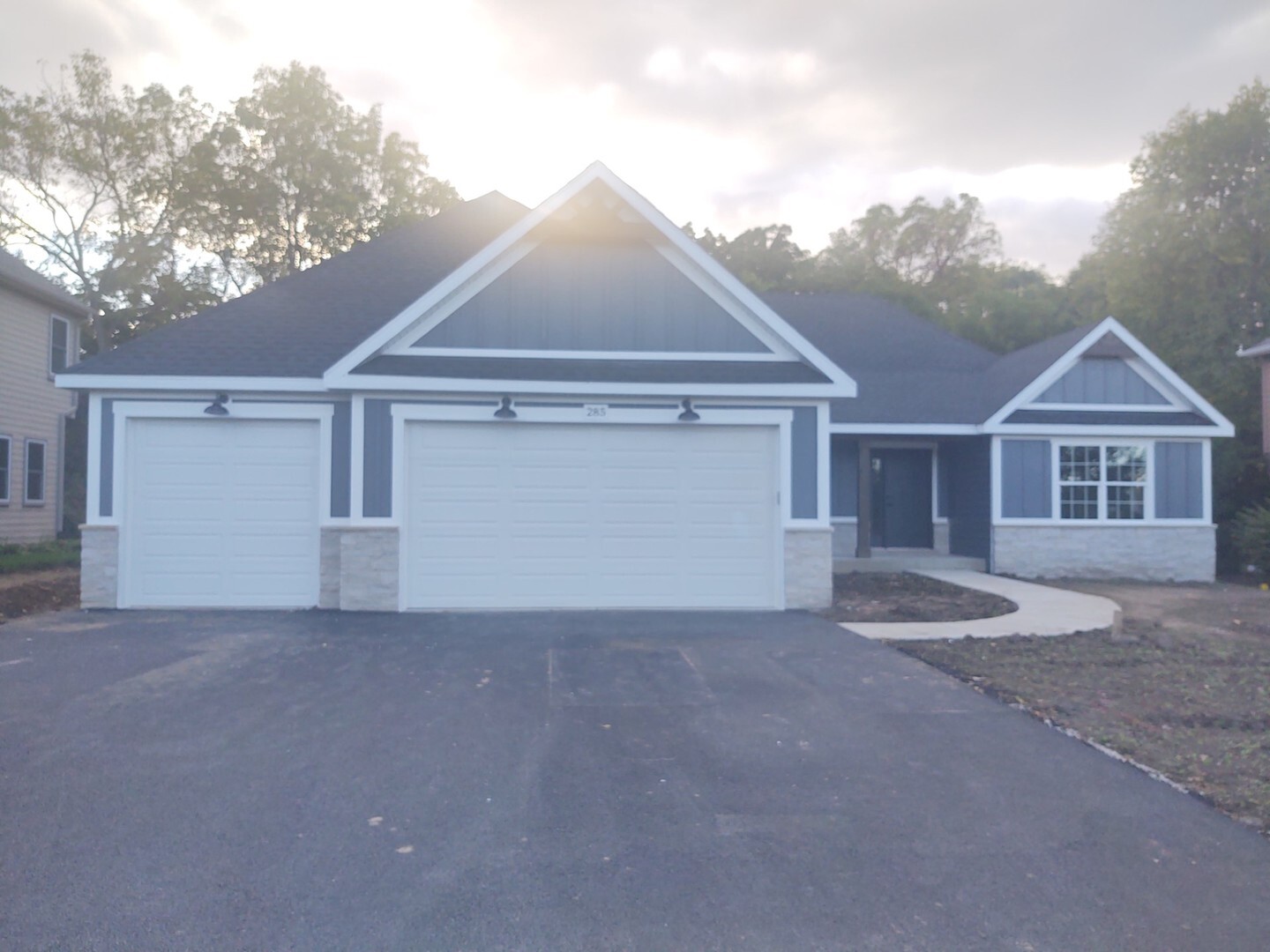 Property Photo: 285 Windham Circle IL 60560