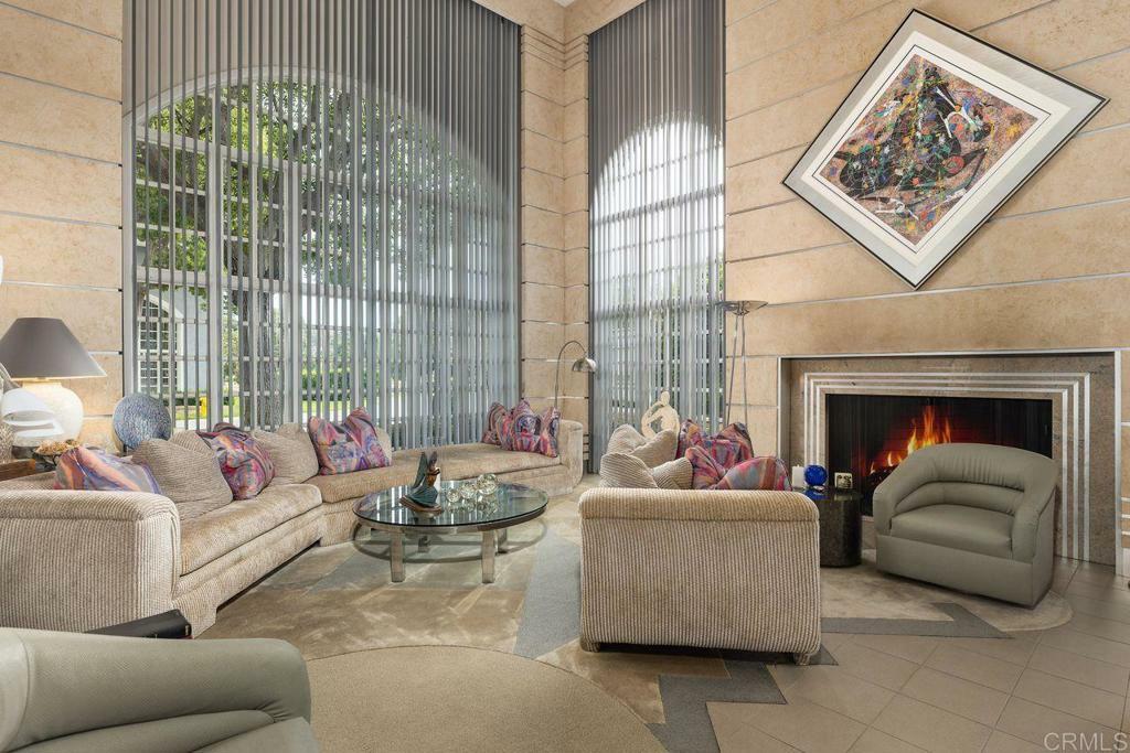 Property Photo: 7402 Avenida De Palais CA 92009