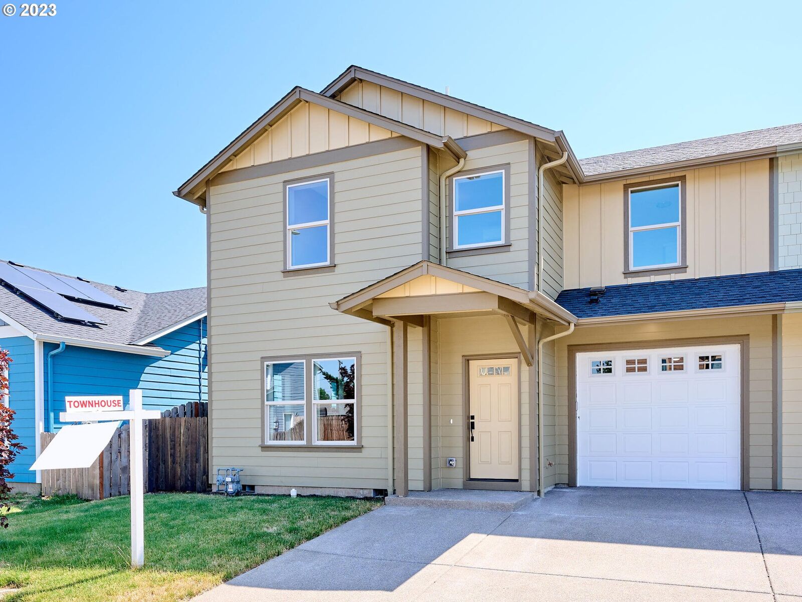 Property Photo:  1026 Kennedy St  OR 97071 