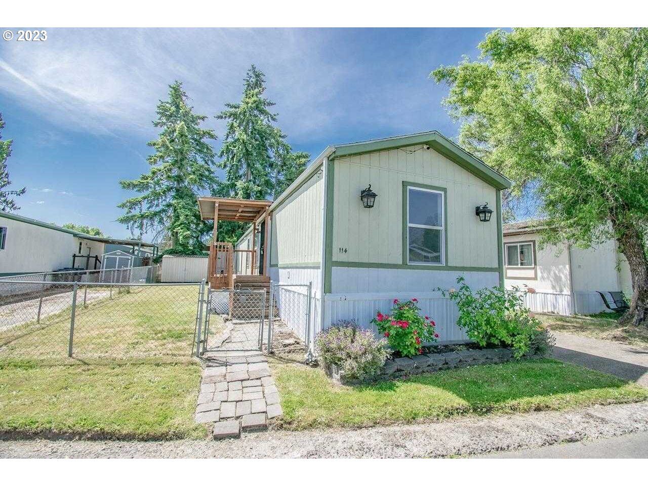 Property Photo: 1415 S Bertelsen Rd 114 OR 97402