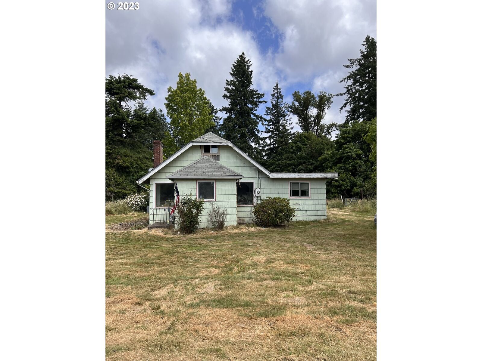 Property Photo: 8845 SE Morgan Ln OR 97128