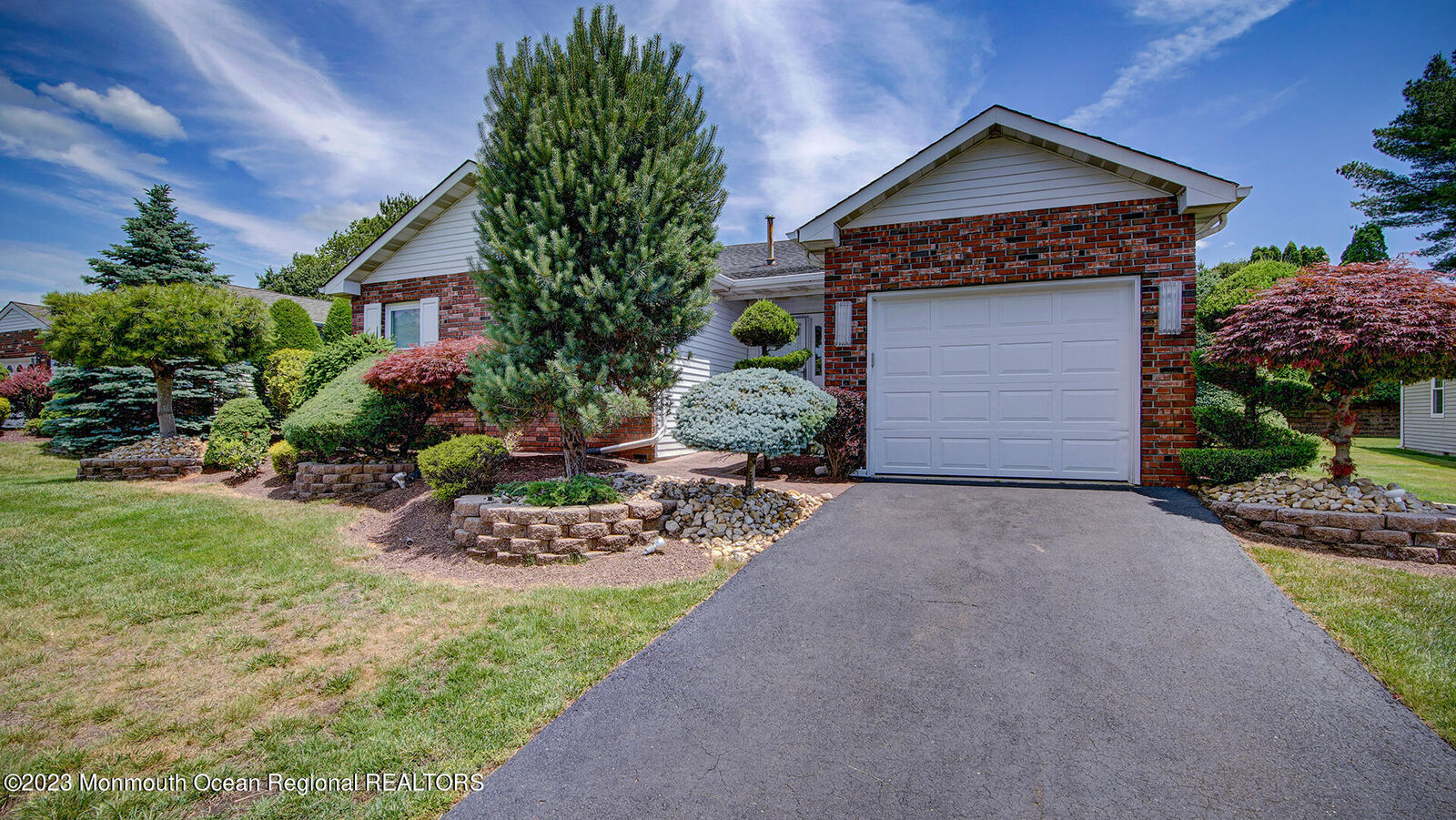 Property Photo:  10 Lesley Drive  NJ 07746 