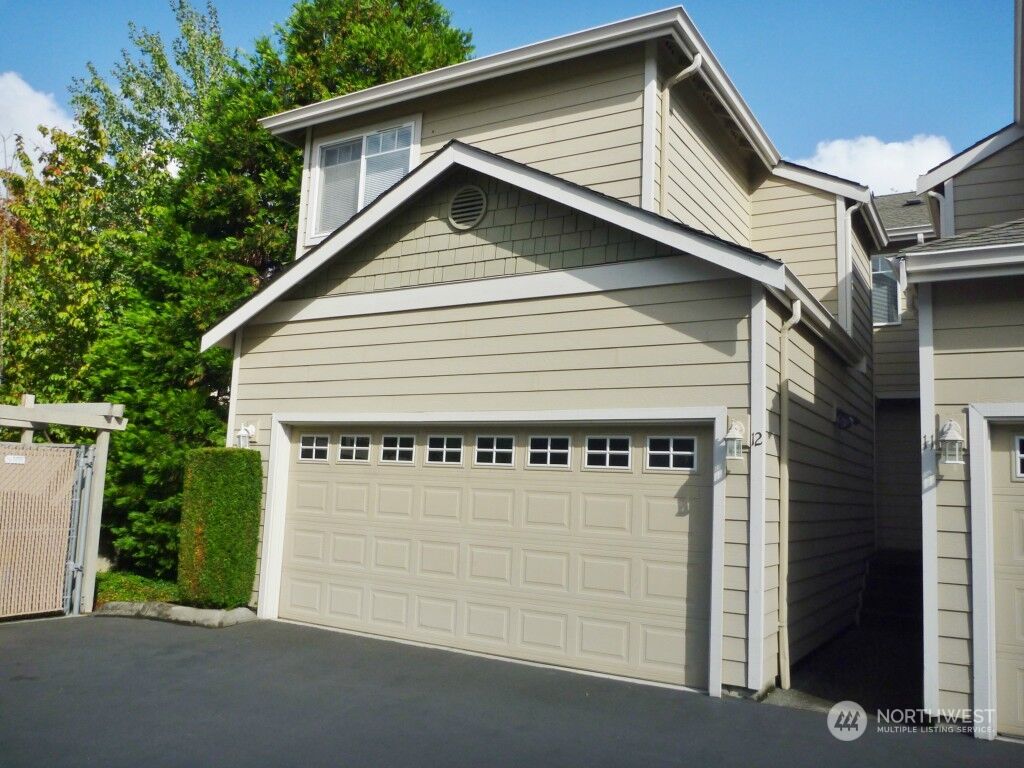 Property Photo:  8125 212th Street SW 12  WA 98026 