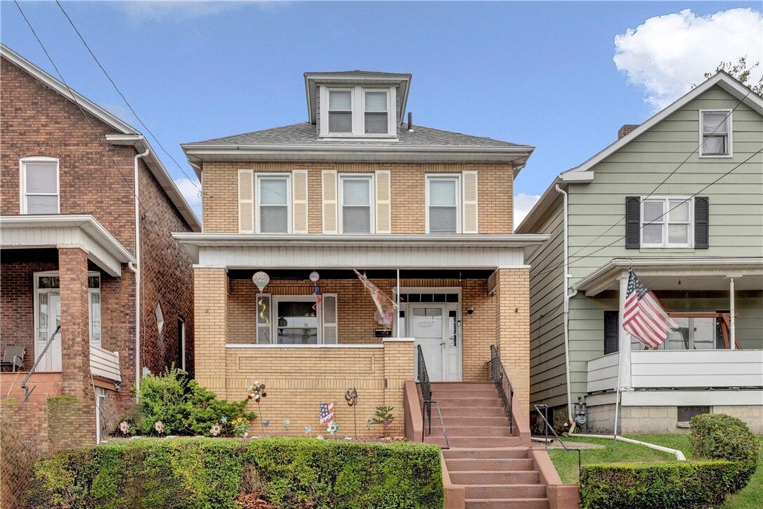 Property Photo:  826 Beaver  PA 15003 