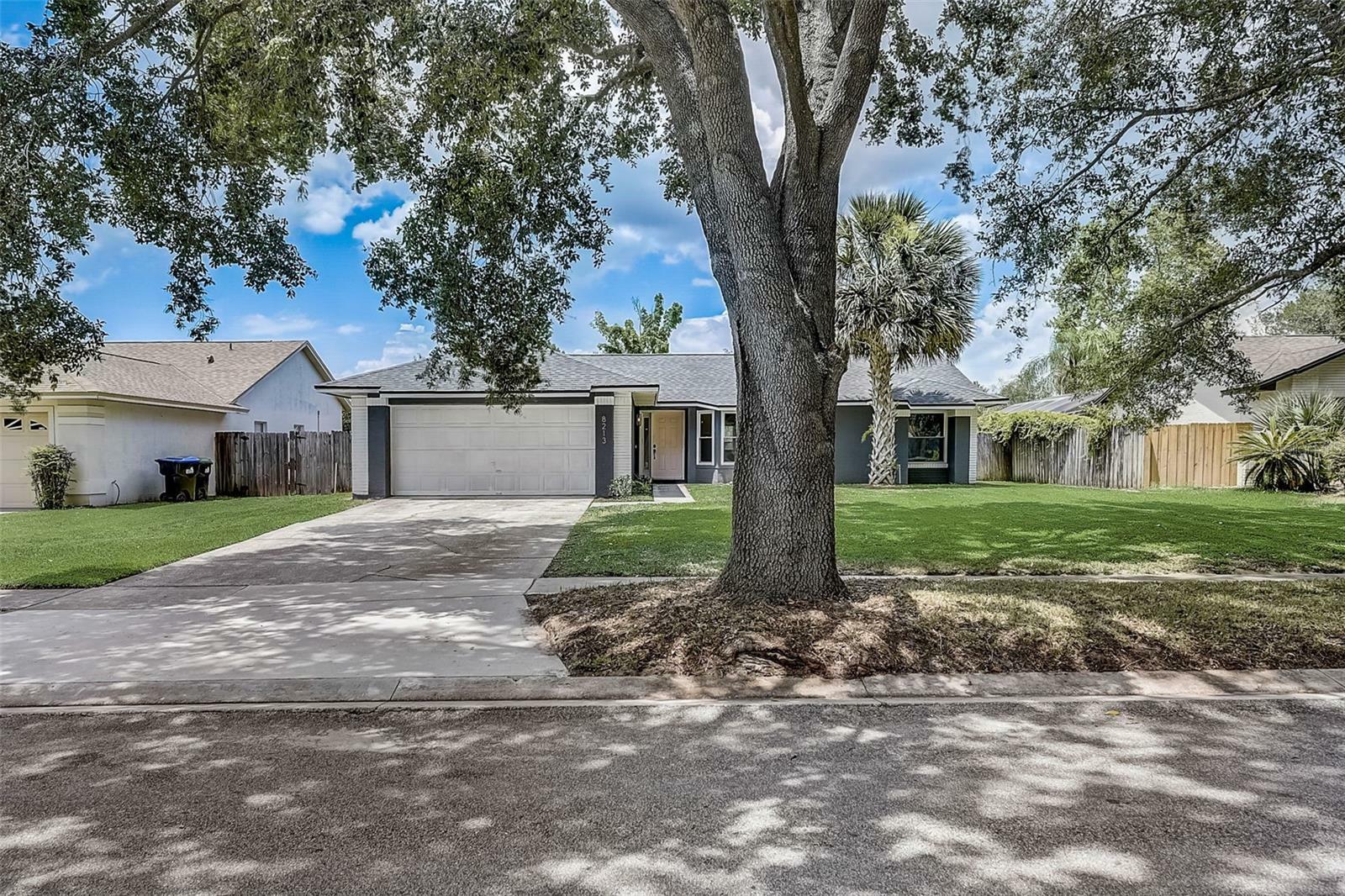 Property Photo:  8213 Wellsmere Circle  FL 32835 