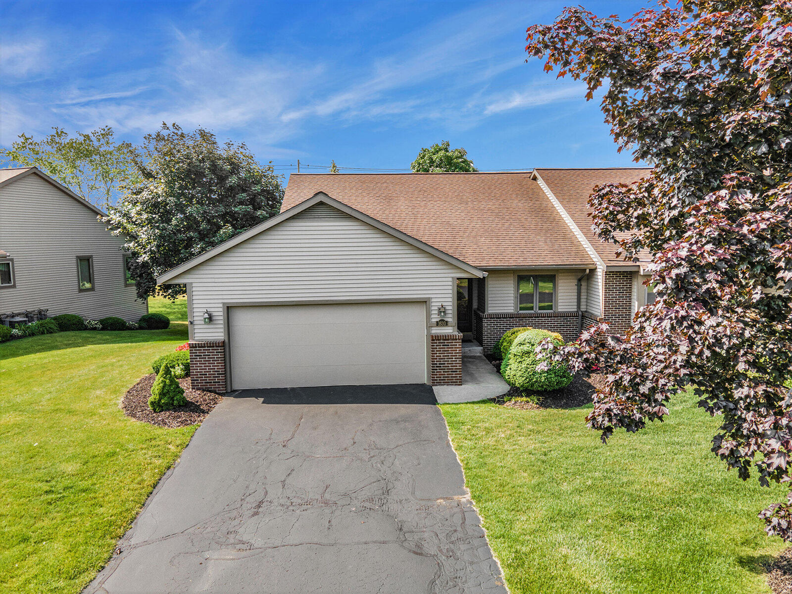 Property Photo:  1630 Lakeview Drive  MI 49464 