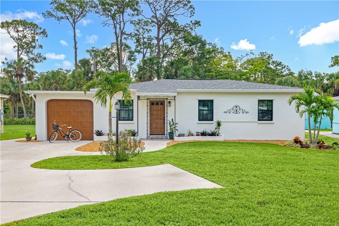 Property Photo:  1412 25th Avenue  FL 32960 