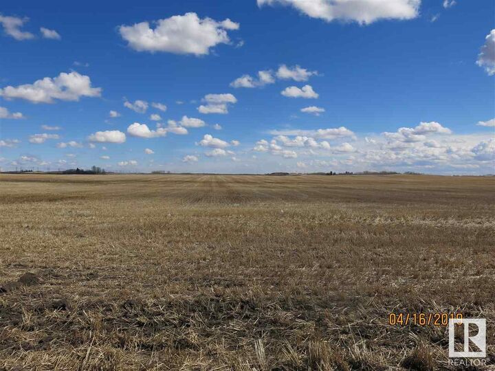 Property Photo:  Southeast Twp 560 RR 252  AB T8R 1S1 