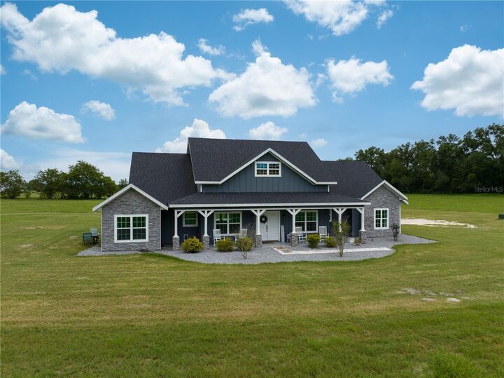 Property Photo: 4499 SW State Road 45 FL 32669